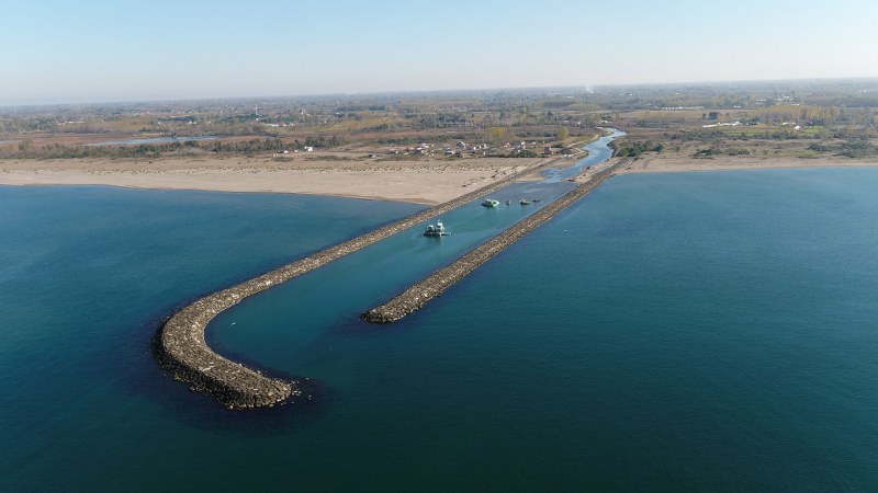 Çarşamba Ovası denize çıkış yapıları işinin yüzde 60'ı tamamlandı