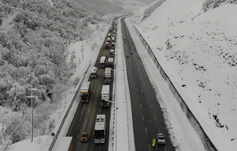 Ankara-Samsun yolunda kilometrelerce tır konvoyu