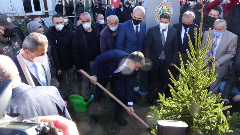 Pakdemirli: “Dünyada en fazla ağaçlandırma yapan ilk dört ülke arasındayız”