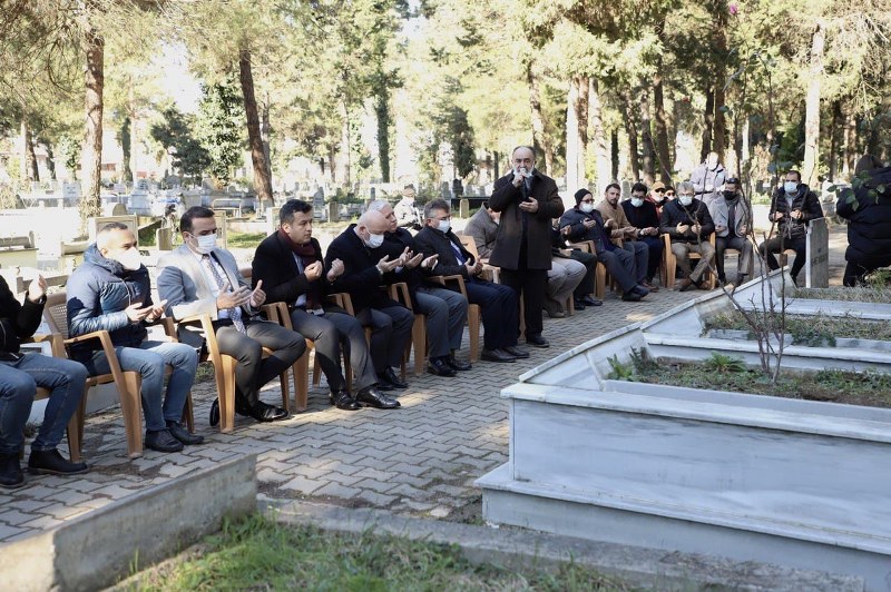 Mustafa Kemal Güneşdoğdu kabri başında dualarla anıldı