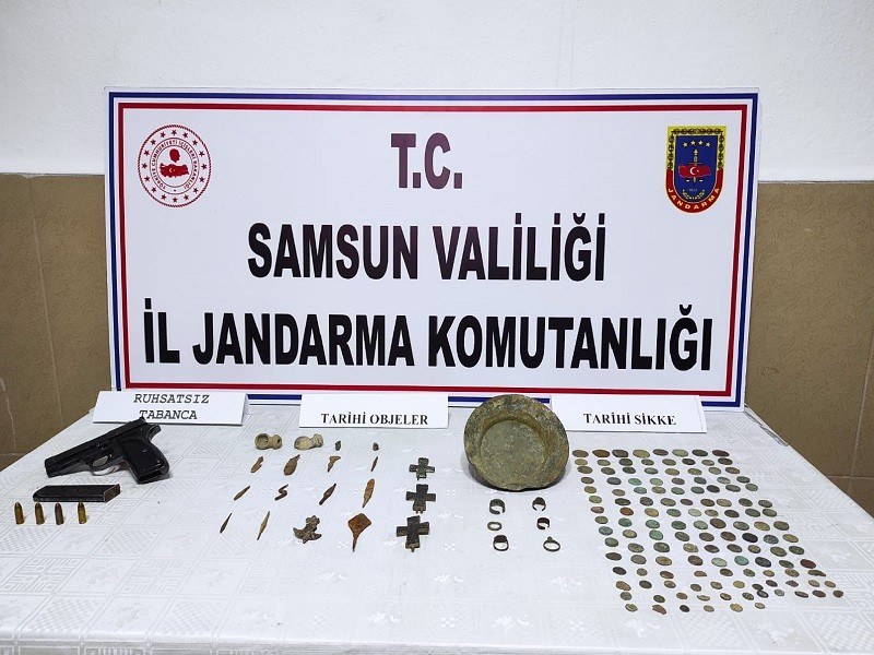 Samsun’da jandarma 136 adet sikke ele geçirdi