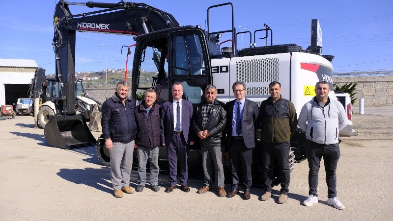 Sinop Belediyesi, filoya 1 yeni iş makinesi kattı
