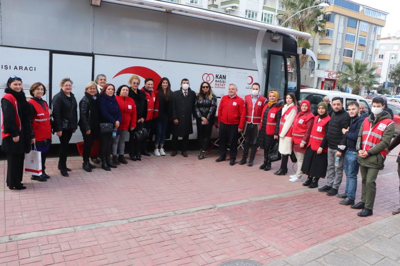 Prof. Dr. Özkaya: "Kızılay'a kan borcumuz var"