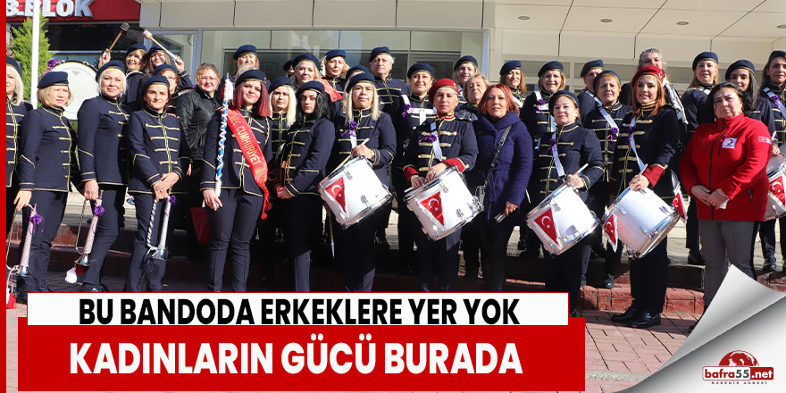 Cumhuriyet Kadınları Bando Takımı