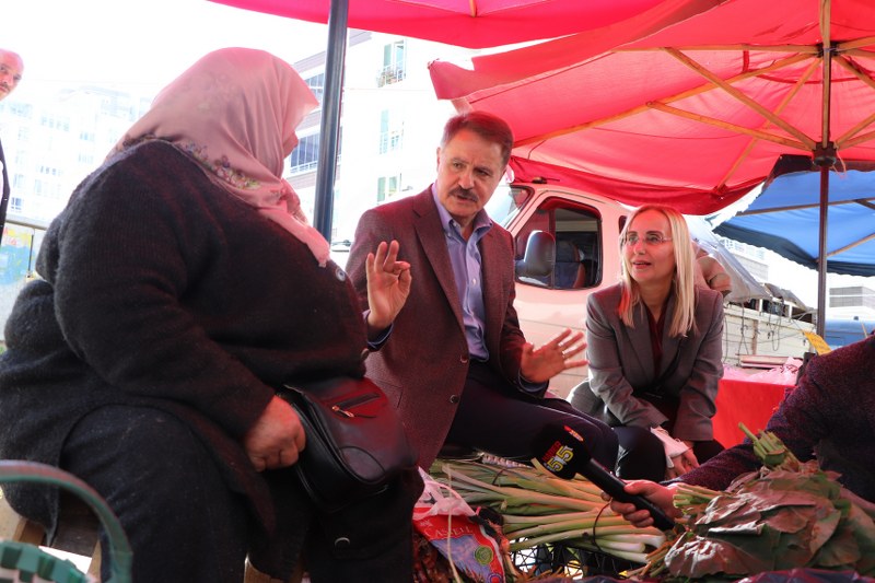 Başkan Deveci pazarın nabzını tuttu