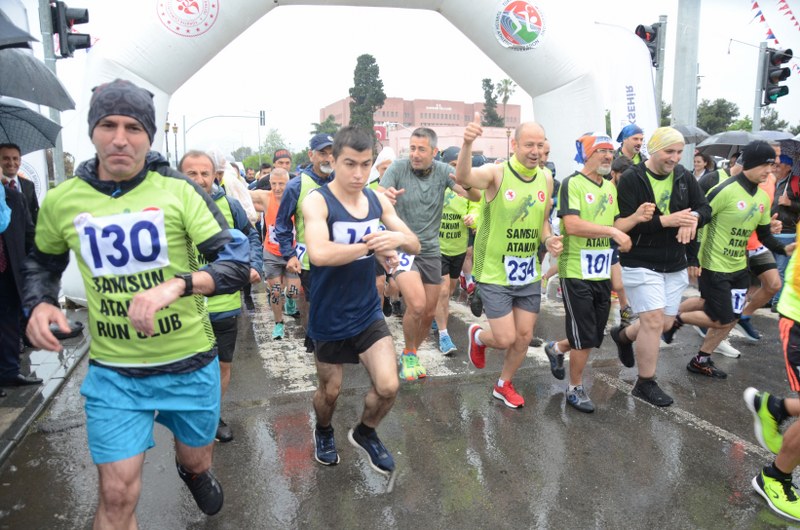 19 Mayıs Yarı Maratonu başladı