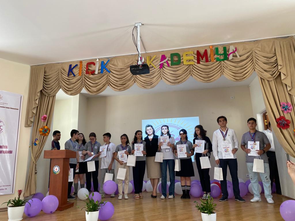 Pişeveri adına Lisede "Küçük Akademi"nin 2 'ci Öğrenci Bilimsel Konferansı düzenlendi