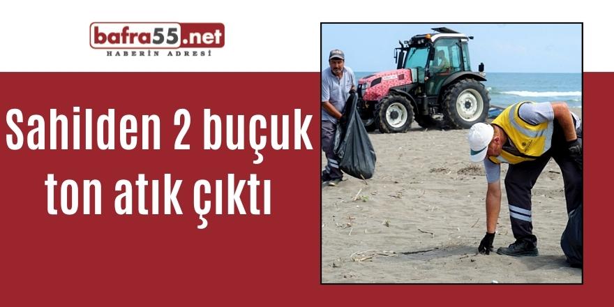 Sahilden 2 buçuk ton atık çıktı