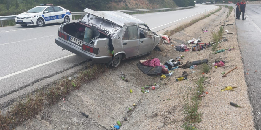 Kontrolden çıkan araçta bulunan 3'ü çocuk 5 kişi yaralandı