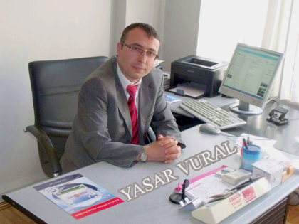 YAŞAR VURAL YAZDI:KİŞİLİKSİZ KİŞİLER