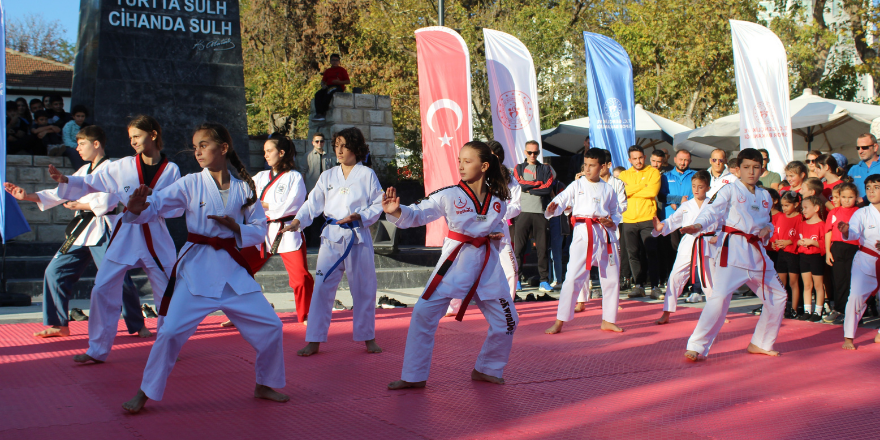 Sinop’ta Amatör Spor Haftası törenle başladı