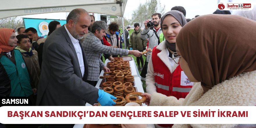 Başkan Sandıkçı’dan gençlere salep ve simit ikramı