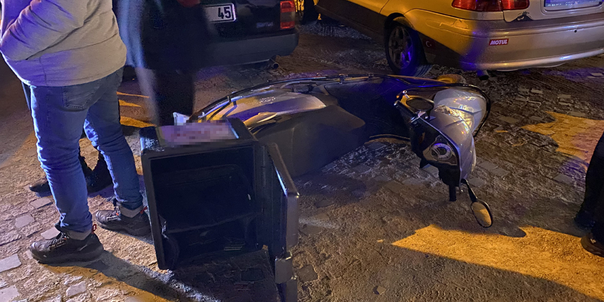 Sinop’ta otomobille çarpışan motokurye yaralandı