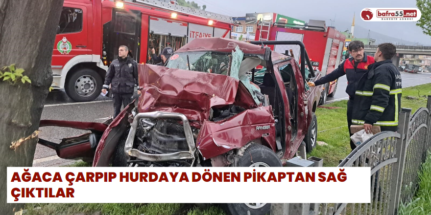 Ağaca çarpıp hurdaya dönen pikaptan sağ çıktılar