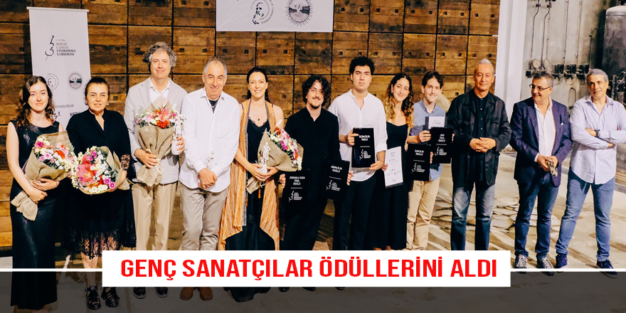 Genç Sanatçılar Ödüllerini Aldı