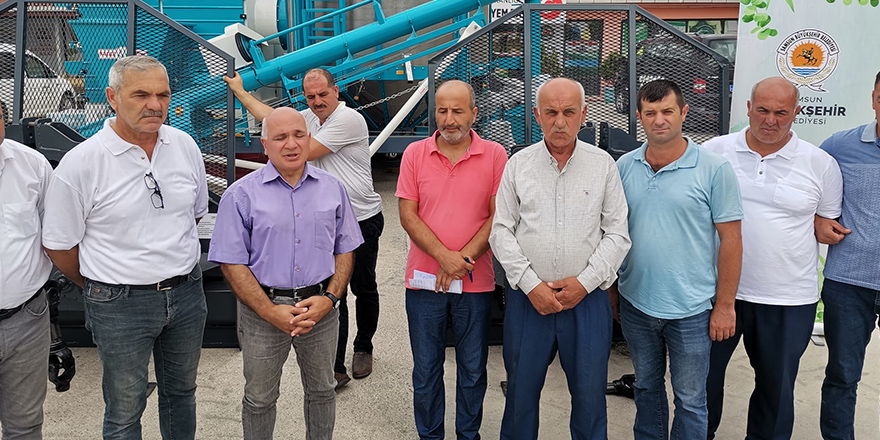 Bafra'da tarımsal projeler kapsamında 2 sarmal vinç teslim edildi