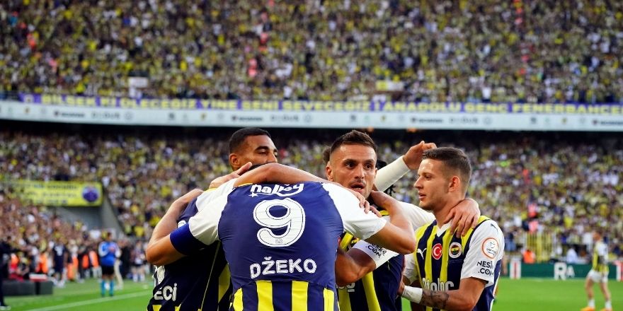 Fenerbahçe, Süper Lig'de 4'te 4 ile devam ediyor