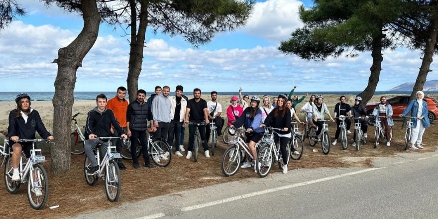 Sinop'ta öğrenciler bisiklet turu düzenledi