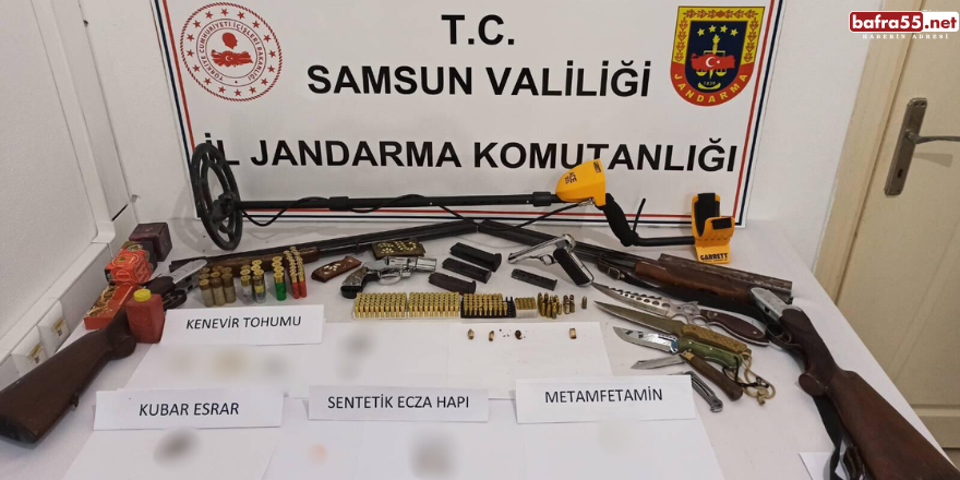 Samsun'da evinde silah ve uyuşturucu ele geçen şahsa gözaltı