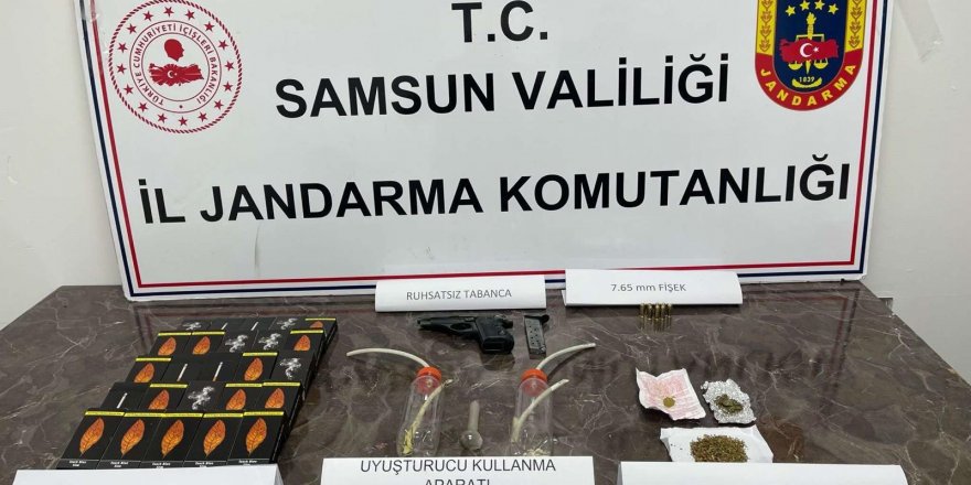 Samsun'da jandarma bir evde uyuşturucu ve silah ele geçirdi