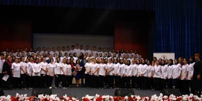 OMÜ Hemşirelik Bölümü Öğrencilerine Üniforma Giyme Töreni