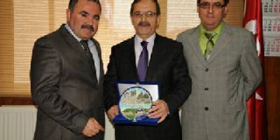 BAŞKAN ŞAHİN'E BULGARİSTAN'DAN PLAKET