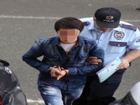 BIÇAKLI SALDIRGAN YAKALANDI