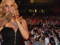 Sertap Erenere Şok Protesto