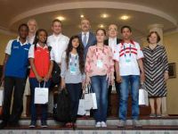 OLİMPİYAT ÖĞRENCİLERİ BÜYÜKŞEHİR BELEDİYESİ’Nİ ZİYARET ETTİ