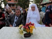 ENGELLERİ AŞARAK EVLENDİLER