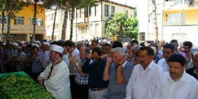 Şevki Şahinin Annesi Saniye Şahin vefat etti.