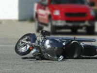 DEVRİLEN MOTOSİKLETİN SÜRÜCÜSÜ HAYATINI KAYBETTİ