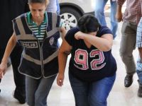 İNTERNET İLANI İLE FUHUŞ YAPAN KADIN YAKALANDI