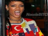 RİHANNA TÜRK BAYRAĞINI GÖĞSÜNDE TAŞIDI