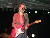 KAVAKTA  MOR VE ÖTESİ  RÜZGARI