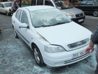 BAFRADA PARK HALİNDEKİ OTOMOBİL YANDI