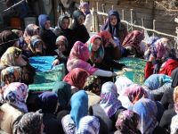 SU MESELESİNDEN ÖLDÜRÜLEN BABA-KIZ TOPRAĞA VERİLDİ