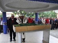 ASKER BABASI TOPRAĞA VERİLDİ