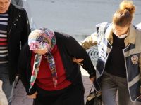 ELEKTRİK-SU PARASI KARŞILIĞI EVİNDE FUHUŞ YAPTIRDI