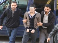 TAKSİ ŞOFÖRÜ KENDİNİ DARP EDEN GENCİ VURDU