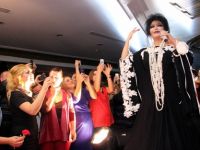 BÜLENT ERSOYDAN MENAJERİNE FIRÇA