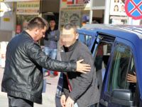 BIÇAKLI SALDIRGAN YAKALANDI