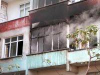 YANGINDA 2 KİŞİ DUMANDAN ETKİLENDİ