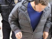 MAÇA BIÇAKLA GELİNCE GÖZALTINA ALINDI