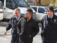 13 ARACIN LASTİĞİNİ KESEN GENÇ GÖZALTINA ALINDI