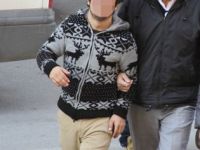 5 AYRI SUÇTAN ARANAN 17 YAŞINDAKİ GENÇ YAKALANDI