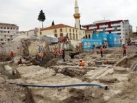 Saathane Meydanı’nda Tarih Fışkırıyor