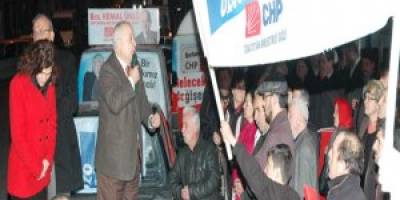 YOĞUN İLGİ ALTIN YAPRAKTA CHP'NİN GÖVDE GÖSTERİSİNE DÖNÜŞTÜ