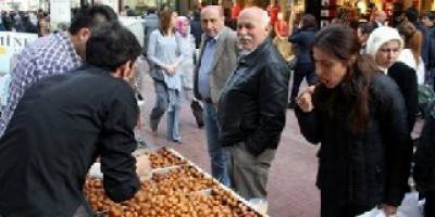 TÜRKEŞ ANISINA LOKMA DAĞITILDI