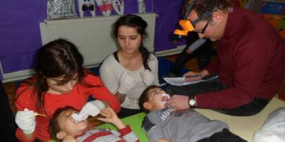 Alaçam’da Anasınıfı Öğrencilerine Diş Sağlığı İçin Florlu Uygulama